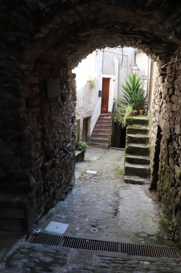 Appartamento Ca' Baci' Pigna Exterior photo
